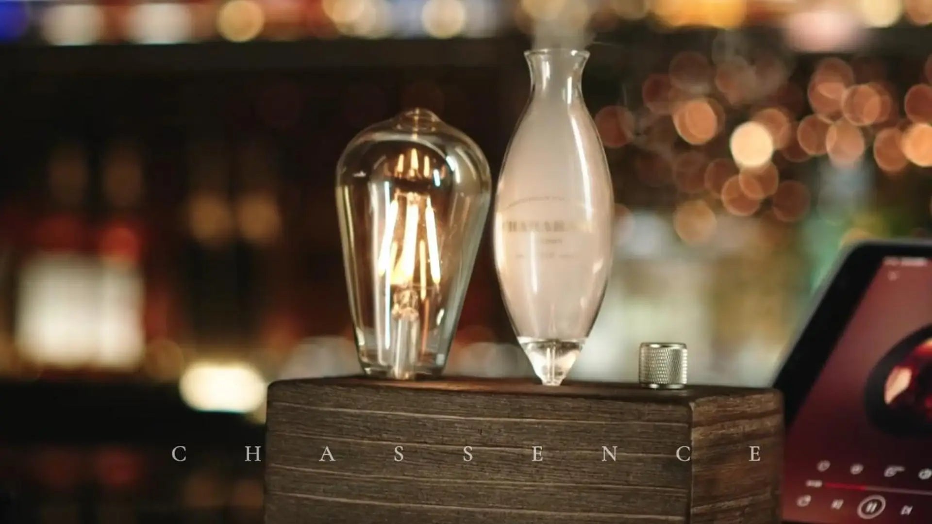 Charger la vidéo : Transform Your Home: 5 Creative Ways to Use CHASSENCE Wireless Aroma Diffuser video